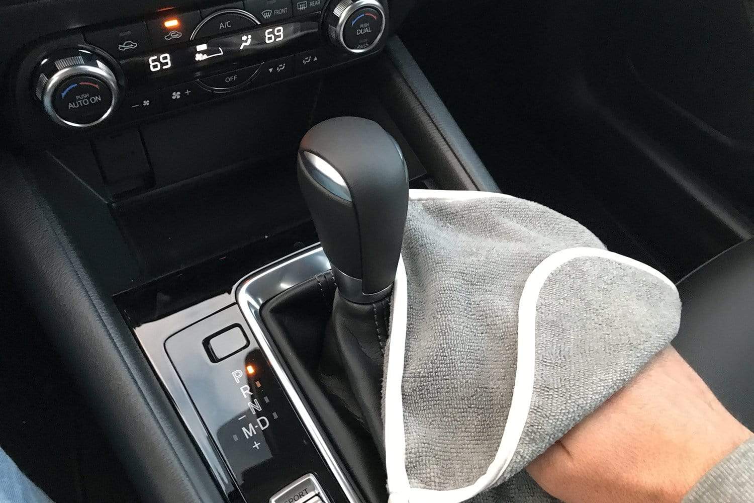Car Interior Cleaner Interior Parts Dashboard Leather Flannel Woven Fabric  Multi-purpose Anti-aging Cleaner Tools Car Wash